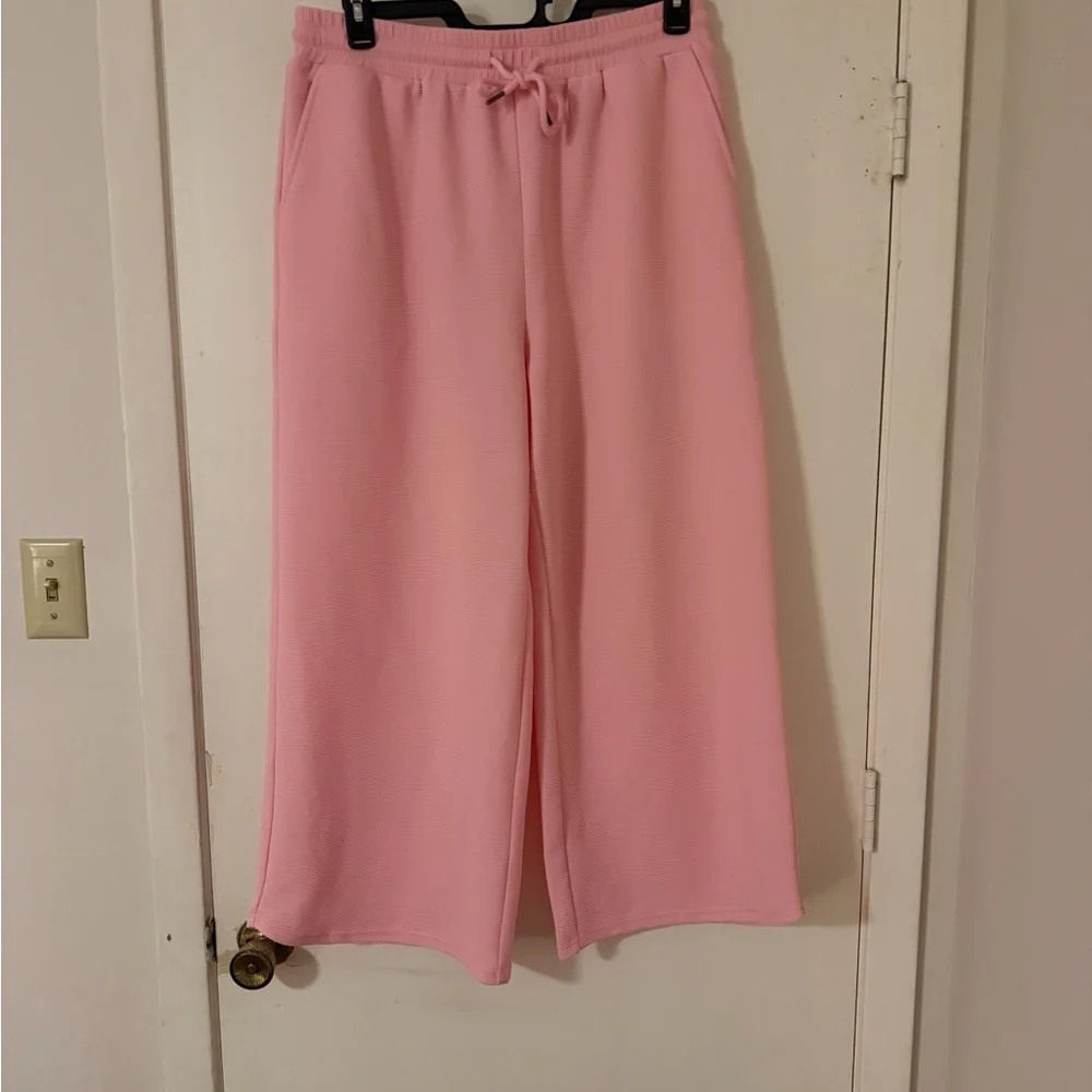 Pink Short Sleeve Zip-Up Top and Pants Set - Picture 3 of 7